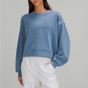 Lululemon Perfectly Oversized Cropped
Crew *Softstreme